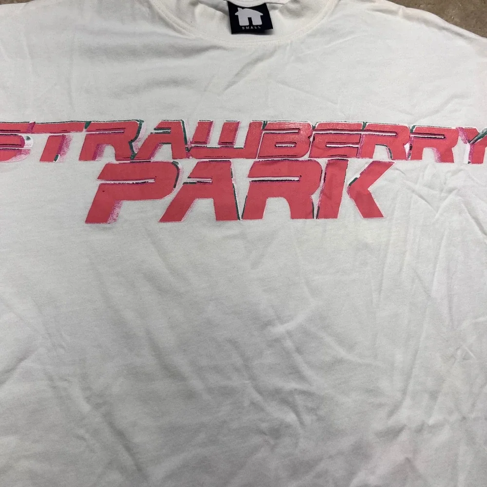 Strawberry Park Mens White Graphic T-Shirt Small Pink Logo Streetwear Tee